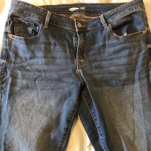 Old Navy Low-Rise Skinny Jeans in Size 16